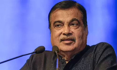 ஆபீசை குண்டுவைத்து தகர்ப்பேன்... நிதின் கட்காரிக்கு கொலை மிரட்டல் விடுத்த மர்ம நபர்