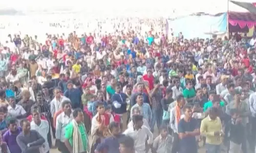 மகர சங்கராந்தி விழாவில் கடும் நெரிசல்- ஒருவர் உயிரிழப்பு, பலர் காயம்