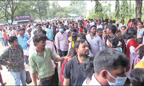 வண்டலூர் உயிரியல் பூங்காவுக்கு 2 நாட்களில் 47 ஆயிரம் பேர் வருகை