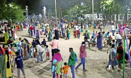 காணும் பொங்கலையொட்டி கோவையில் சுற்றுலா தலங்களில் குவிந்த பொதுமக்கள்