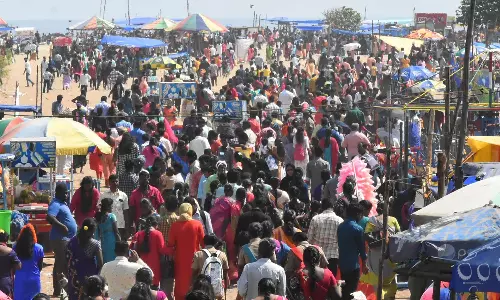 இன்று காணும் பொங்கல் கோலாகலம்- பொழுதுபோக்கு மையங்களில் ஆர்ப்பரித்து குவிந்த மக்கள்