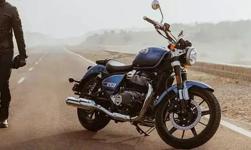 இந்தியாவில் சூப்பர் மீடியோர் 650 மாடலை அறிமுகம் செய்த ராயல் என்பீல்டு