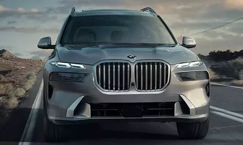 அசத்தல் அப்டேட்களுடன் 2023 பிஎம்டபிள்யூ X7 இந்தியாவில் அறிமுகம்