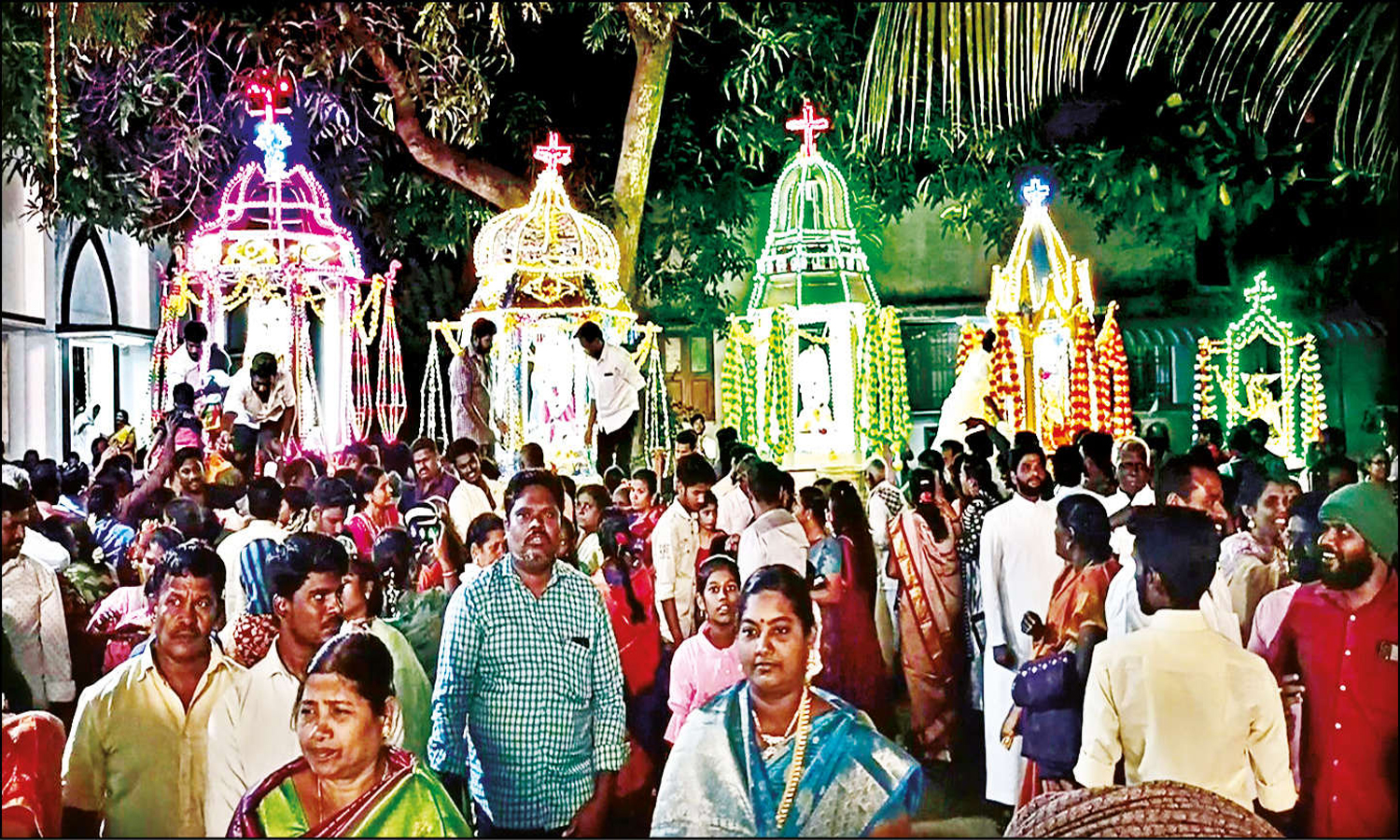 மயிலாடுதுறை புனித அந்தோணியார் ஆலய தேர்பவனி