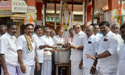 ஆலங்குளத்தில் காங்கிரஸ் சார்பில்  பொங்கல் விழா