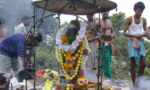 மாசிமக திருவிழா: அகத்தியருக்கு வெற்றிலை பாக்குவைத்து அழைக்கும் நிகழ்ச்சி