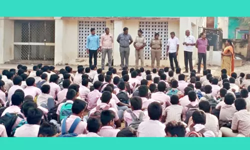 சாலை பாதுகாப்பு விழிப்புணர்வு கருத்தரங்கு