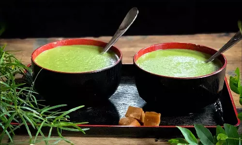 பக்தர்களுக்கு தினமும் மூலிகை கஞ்சி