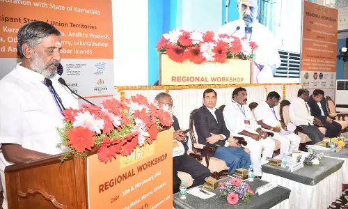 முதியோருக்கு உதவித்தொகை-அமைச்சர் தேனீ.ஜெயக்குமார் தகவல்