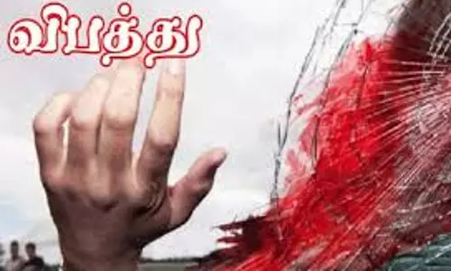 லாரி மோதி உடல் நசுங்கி தொழிலாளி பலி