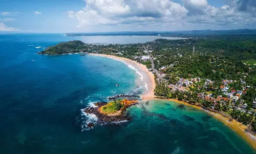 இலங்கைக்கு கடந்த ஆண்டு 7.2 லட்சம் சுற்றுலா பயணிகள் வருகை