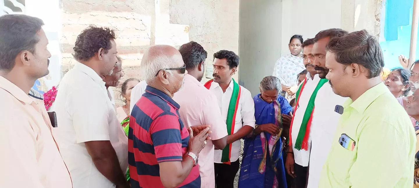 ஜல்லிக்கட்டில் உயிரிழந்தவரின் குடும்பத்தில் ஒருவருக்கு அரசு வேலை வழங்க கோரிக்கை