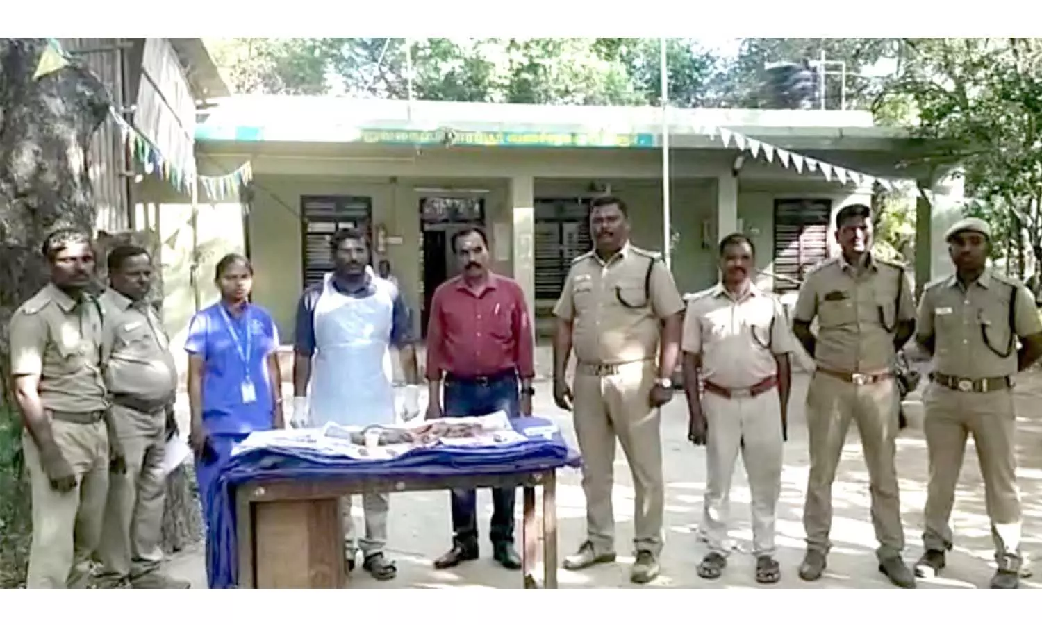 வன விலங்குகளை வேட்டையாடியவர் கைது வன விலங்குகளை வேட்டையாடியவர் கைது