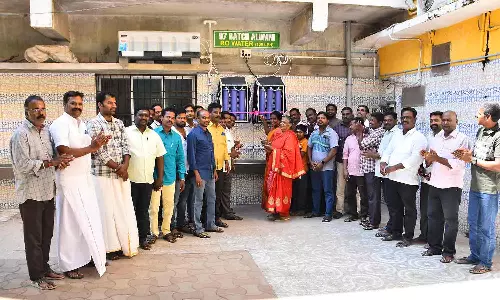 முன்னாள் மாணவர்கள் சந்திப்பு