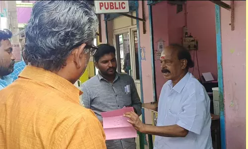 திண்டிவனத்தில்  வரி கட்டாத 5 கடைகளுக்கு சீல்,