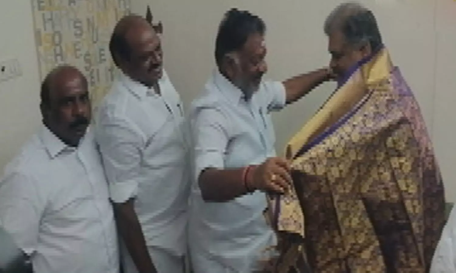 த.மா.கா கட்சி தலைவர் ஜி.கே.வாசனுடன் ஓ.பி.எஸ் அணியினர் சந்திப்பு த.மா.கா கட்சி தலைவர் ஜி.கே.வாசனுடன் ஓ.பி.எஸ் அணியினர் சந்திப்பு