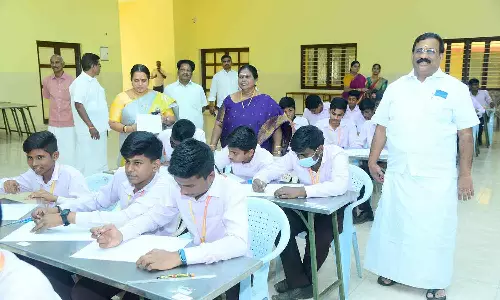 எக்ஸாம் வாரியர் ஓவியப்போட்டி