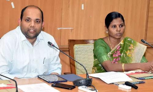 ஈரோடு இடைத்தேர்தல்- ஆவணங்கள் இன்றி ரூ.10 ஆயிரத்துக்கும் மேல் பரிசு பொருட்கள் கொண்டு சென்றால் பறிமுதல்