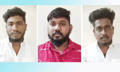 பார் உரிமையாளரை மிரட்டி பணம் பறித்த 2 பேர் கைது