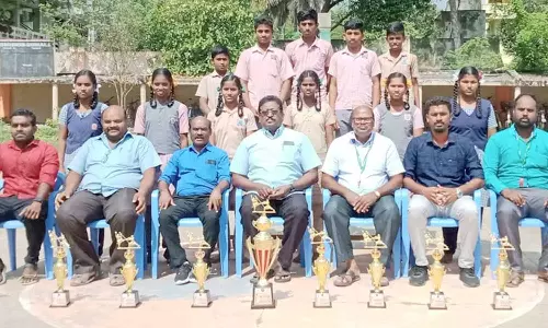 மாநில அளவிலான சிலம்ப போட்டிக்கு சீர்காழி பள்ளி மாணவர்கள் தேர்வு