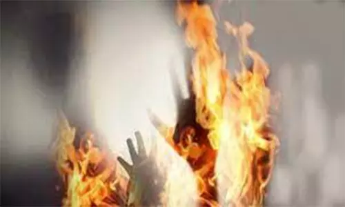 முதியவர் தீக்குளித்து தற்கொலை