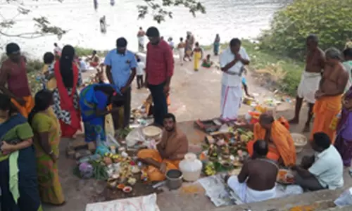 தை அமாவாசையை முன்னிட்டு முன்னோர்களுக்கு தர்ப்பணம்