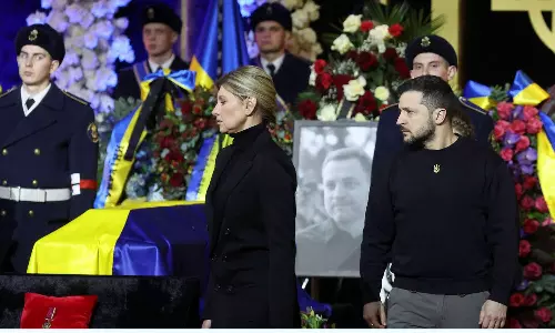 ஹெலிகாப்டர் விபத்தில் உயிரிழந்தோர் குடும்பத்தினருடன் அதிபர் ஜெலன்ஸ்கி சந்திப்பு