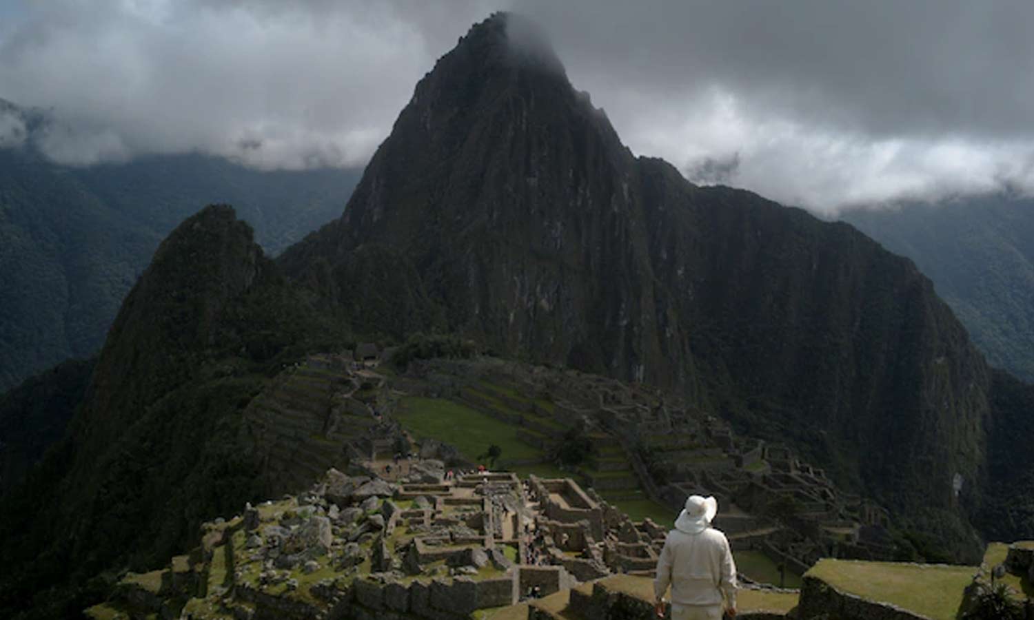 பெருவில் அரசுக்கு எதிராக போராட்டம்: உலக அதிசயமான 'மச்சு பிச்சு' நகரம் மூடப்பட்டது