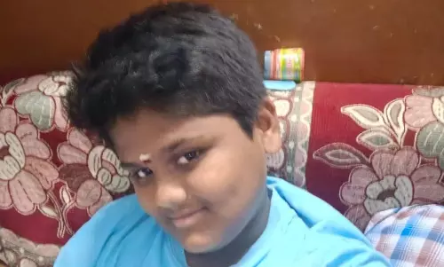 ஜல்லிக்கட்டில் மாடு முட்டி உயிரிழந்த சிறுவனின் கண்களை தானமாக வழங்க பெற்றோர் முடிவு