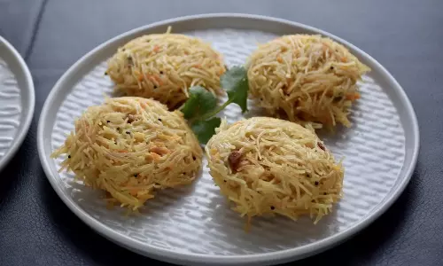 15 நிமிடத்தில் செய்யலாம் சேமியா இட்லி