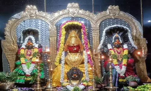 புளியங்குடி முப்பெரும் தேவியர் பவானி அம்மன் திருக்கோவில்