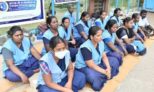 2-வது நாளாக தூய்மை பணியாளர்கள் காத்திருப்பு போராட்டம்