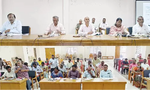 வளர்ச்சி திட்ட பணிகள் முன்னேற்றம் குறித்து அதிகாரி ஆய்வு