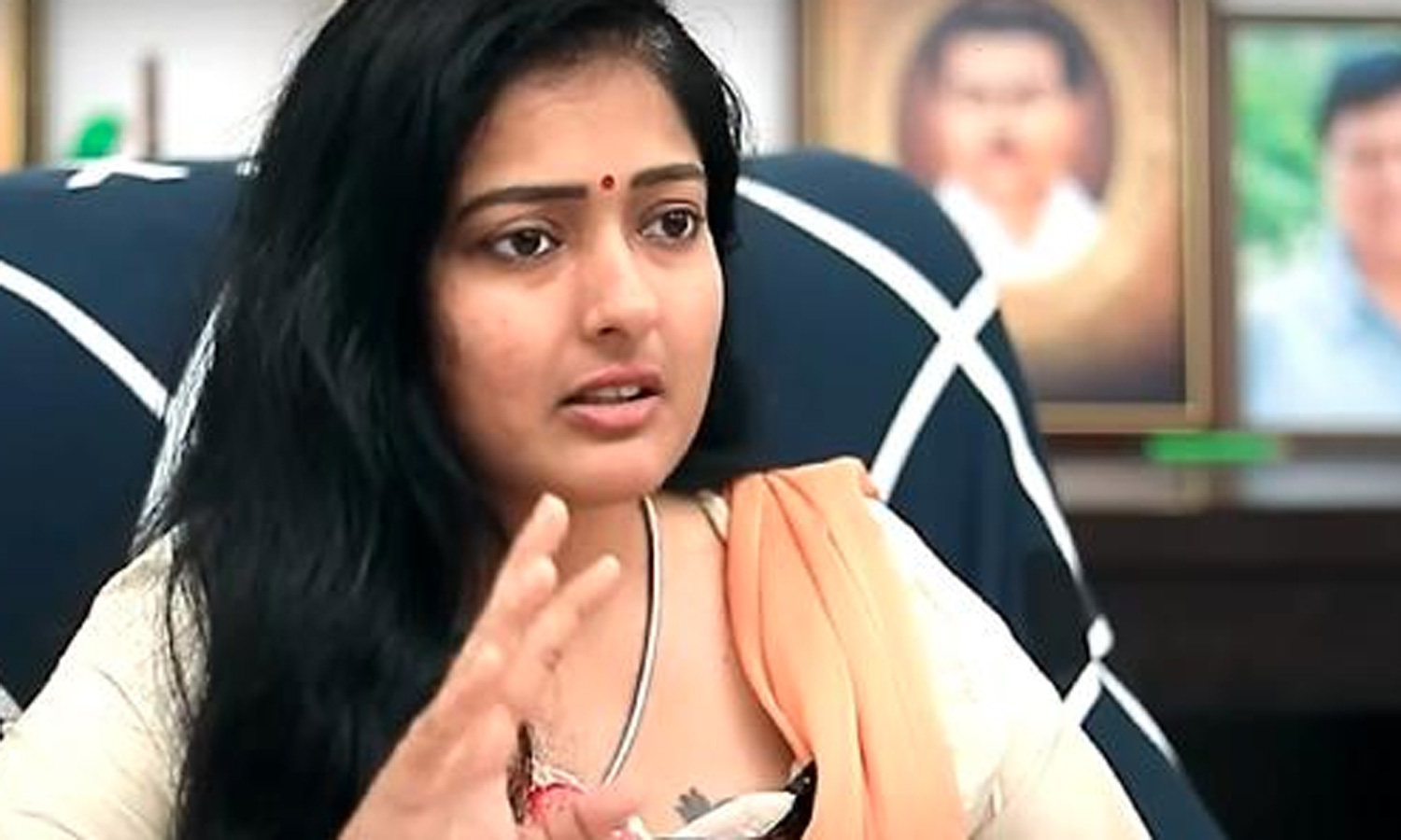 ஏப்ரல் 14-ந்தேதி முதல் அண்ணாமலைக்கு போட்டியாக காயத்ரி ரகுராம் பாத யாத்திரை