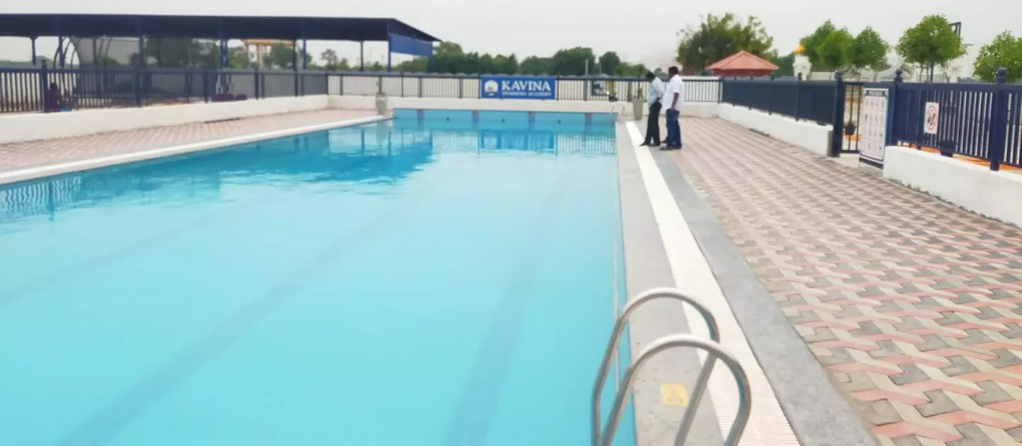 உலகத்தரம்வாய்ந்த நீச்சல்குளம்