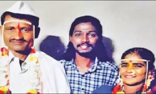 மகாராஷ்டிராவில் தாய்க்கு மறுமணம் செய்து வைத்த மகன்