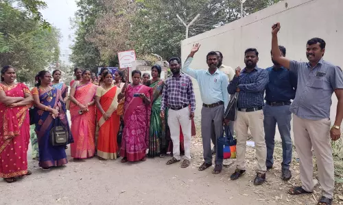 விரிவுரையாளர்கள் ஆர்ப்பாட்டம்