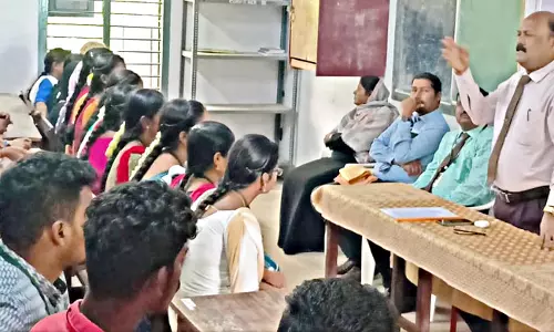 மாணவர்களுக்கான தொழில் முனைவோர் விழிப்புணர்வு நிகழ்ச்சி