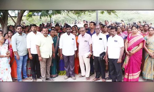 மேலும் அச்சுறுத்தல் தொடர்வதால்  ஆதவா அறக்கட்டளை நிர்வாகிக்கு போலீஸ் பாதுகாப்பு வழங்க வேண்டும்- தூத்துக்குடி மாவட்ட கலெக்டரிடம் கோரிக்கை