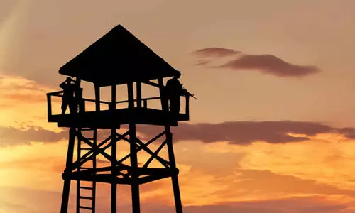 கொருக்குப்பேட்டை ரெயில் நிலையம் அருகில் 3 இடங்களில் கண்காணிப்பு கோபுரம்