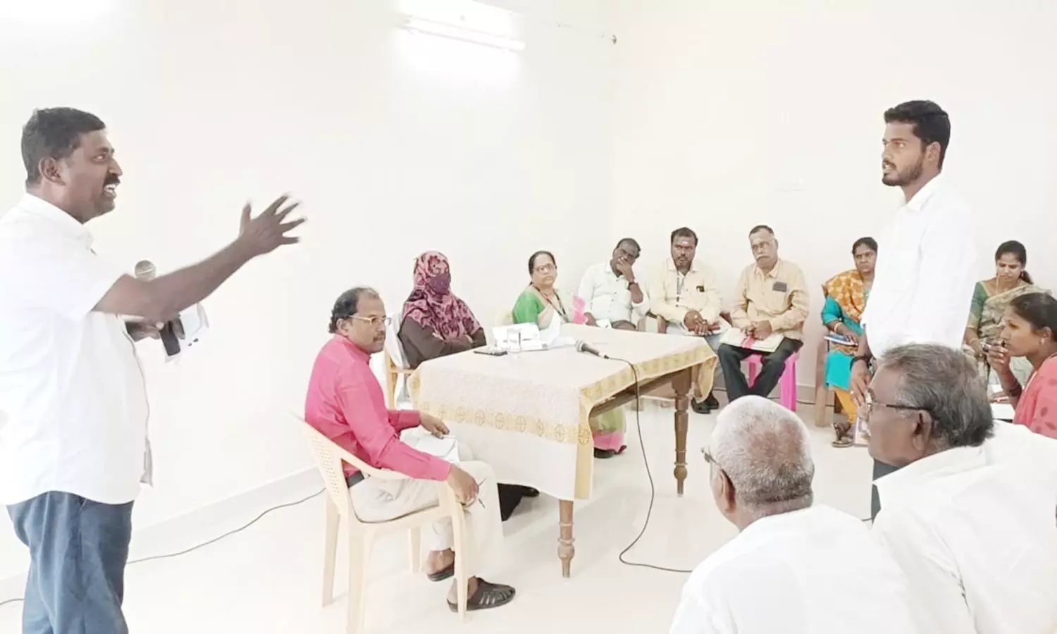 வங்கிகள் விவசாயிகளை அலைக்கழிக்கிறது