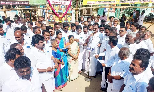 ஒ.பி.எஸ். அணி சார்பில் மொழிப்போர் தியாகிகளுக்கு மரியாதை