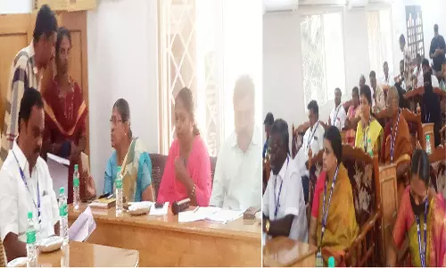 ஆம்பூரில் பழுதடைந்த சாலைகளை சீரமைக்க வேண்டும்