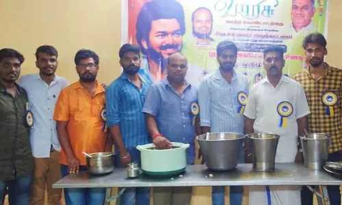 விஜய் மக்கள் இயக்க இளைஞரணி சார்பில் வாரிசு திரைப்படம் வெற்றி விழா கொண்டாட்டம்