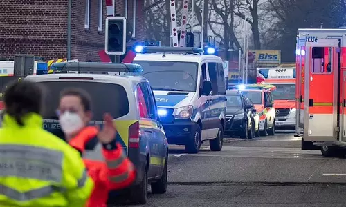 ஜெர்மனியில் ரெயில் பயணிகள் மீது கத்தி தாக்குதல்- 2 பேர் பலி