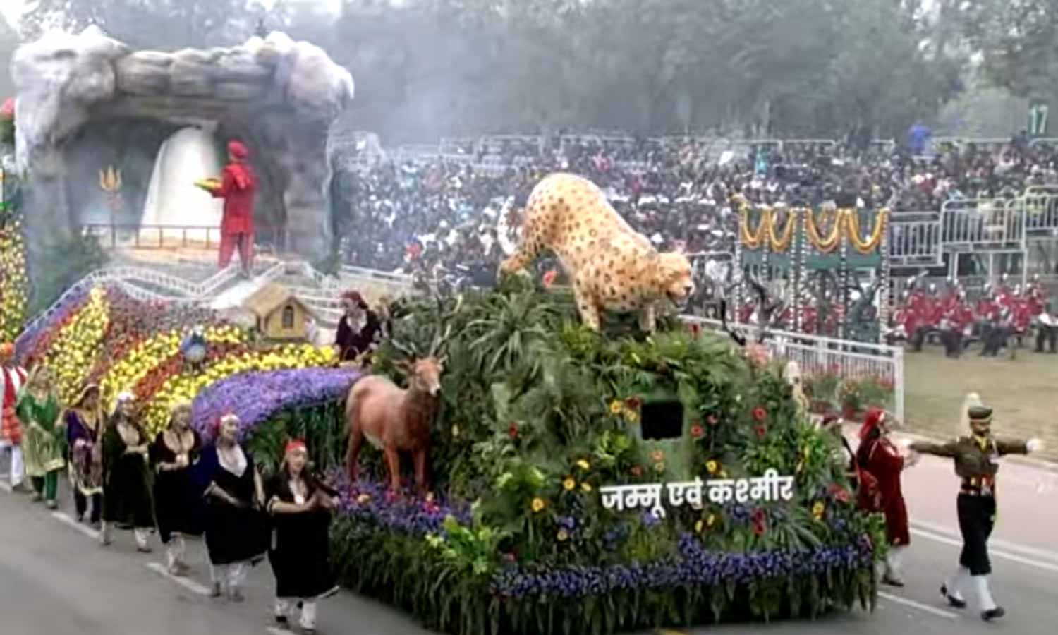 டெல்லியில் குடியரசு தின விழா கொண்டாட்டம்- 17 மாநில அலங்கார ஊர்திகள் அணிவகுப்பு