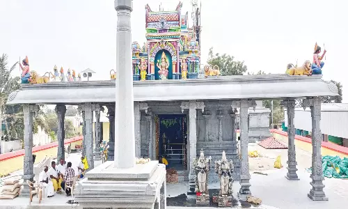பக்தர்களின் மனக்குறைகளை போக்கும் மாகாளியம்மன் கோவில்