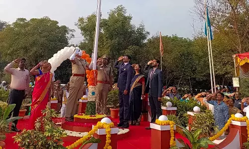 திருவண்ணாமலையில் குடியரசு தின விழா கோலாகல கொண்டாட்டம்