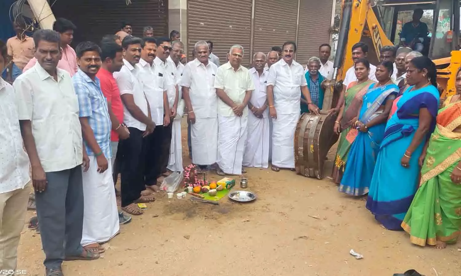 கரைப்புதூர் ஊராட்சியில் நலத்திட்ட பணிகளுக்கு பூமி பூஜை