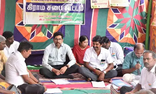 அரசின் திட்டங்களை பொதுமக்கள் பயன்படுத்தி பயன்பெற வேண்டும் - கிராமசபை கூட்டத்தில் கலெக்டர் பேச்சு